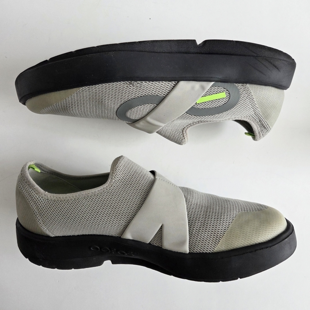 OOFOS OOmg Low Slip-On Recovery Shoes, Gray & Black, Men's Size 11 - Picture 9 of 15
